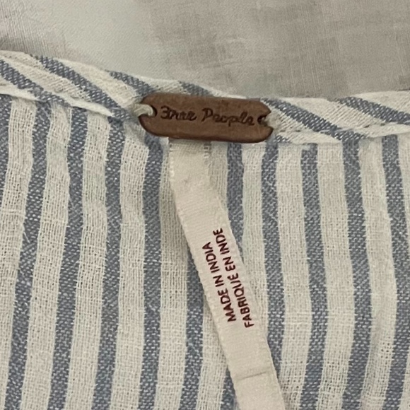 Flowy summer blouse - Picture 2 of 3